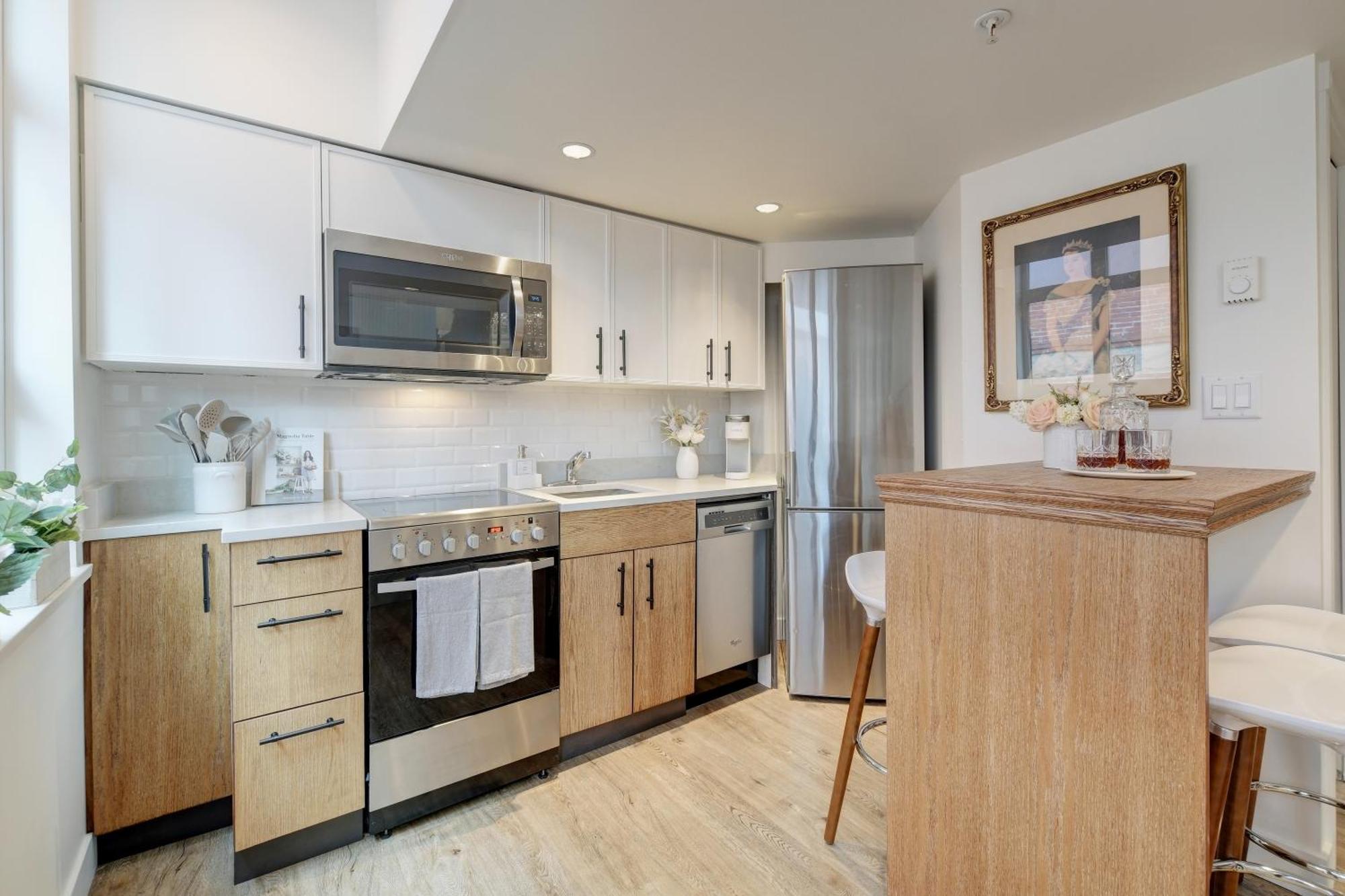 Victoria'S Parliamentary Suite With Private Rooftop Patio & Harbour View Luaran gambar