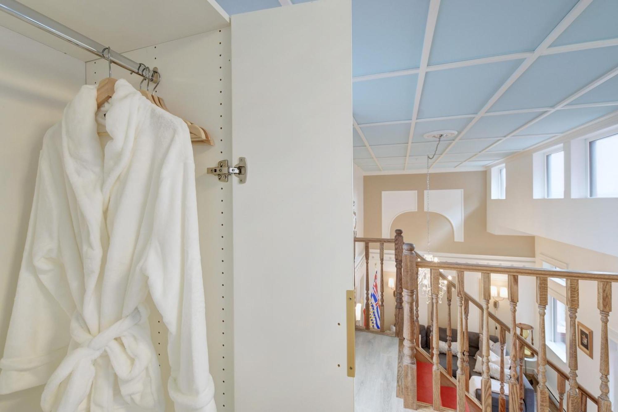Victoria'S Parliamentary Suite With Private Rooftop Patio & Harbour View Luaran gambar